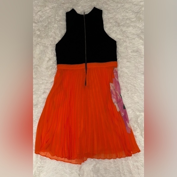 Nwot Ted Baker Amariee Cross Front Pleated Mini Dress sz TB 5 US 12 NWOT - Picture 4 of 4